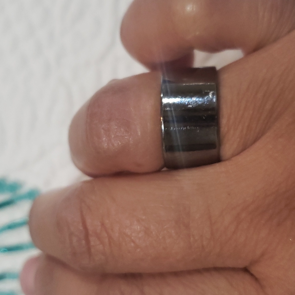 Ring - Picture 3 of 4